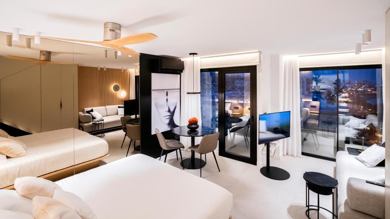 Aloha Apartamentos - Primera Linea De Playa - Vista Al Mar ベナルマデナ エクステリア 写真