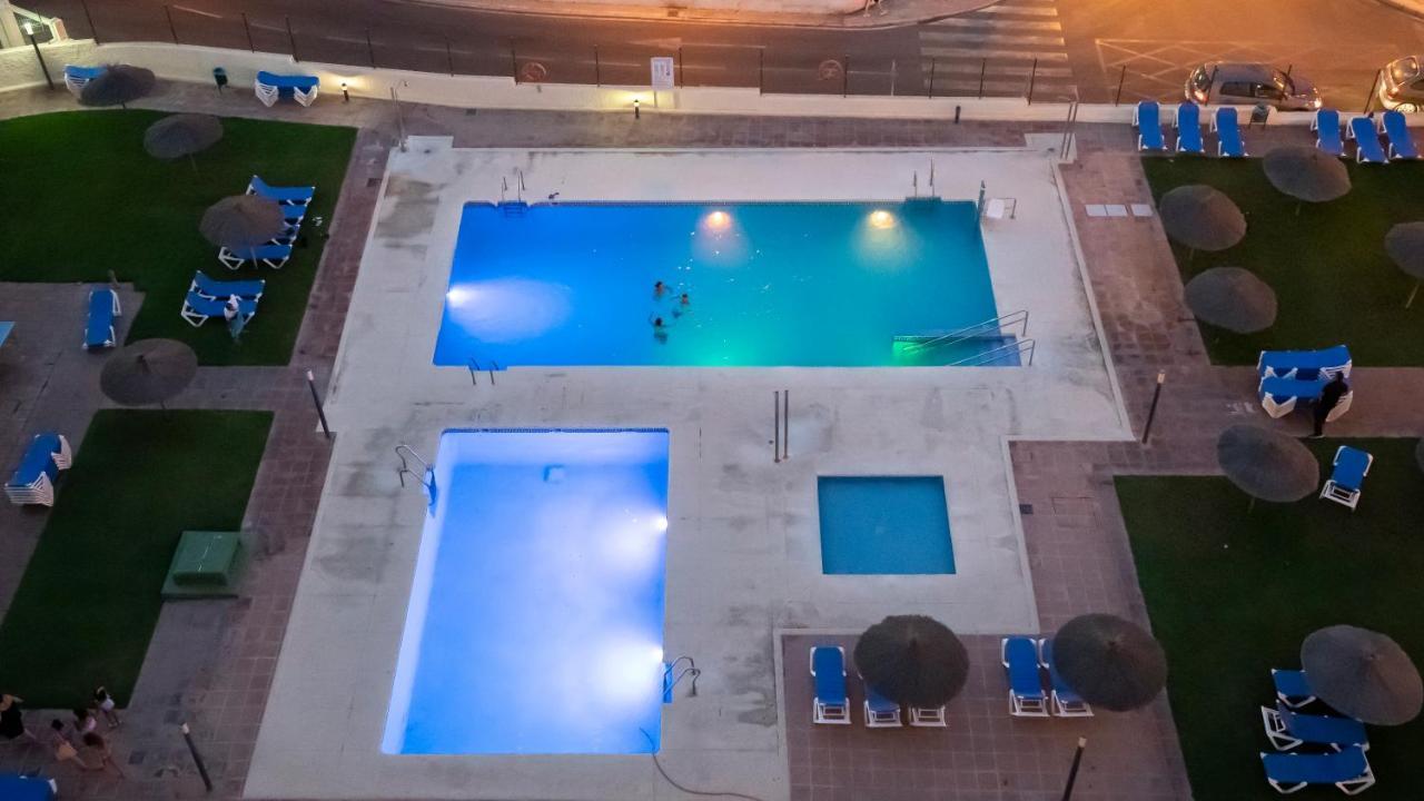 Aloha Apartamentos - Primera Linea De Playa - Vista Al Mar ベナルマデナ エクステリア 写真