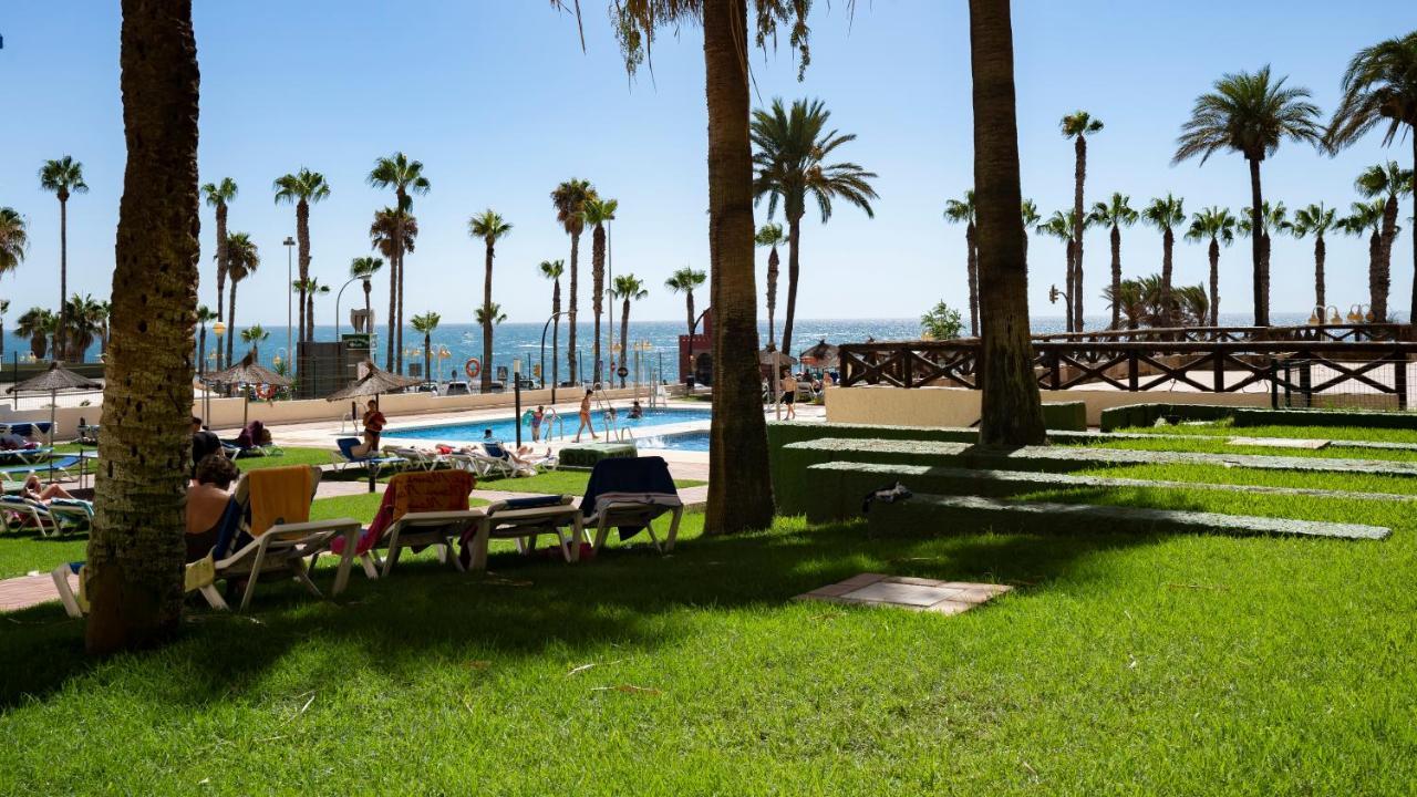 Aloha Apartamentos - Primera Linea De Playa - Vista Al Mar ベナルマデナ エクステリア 写真